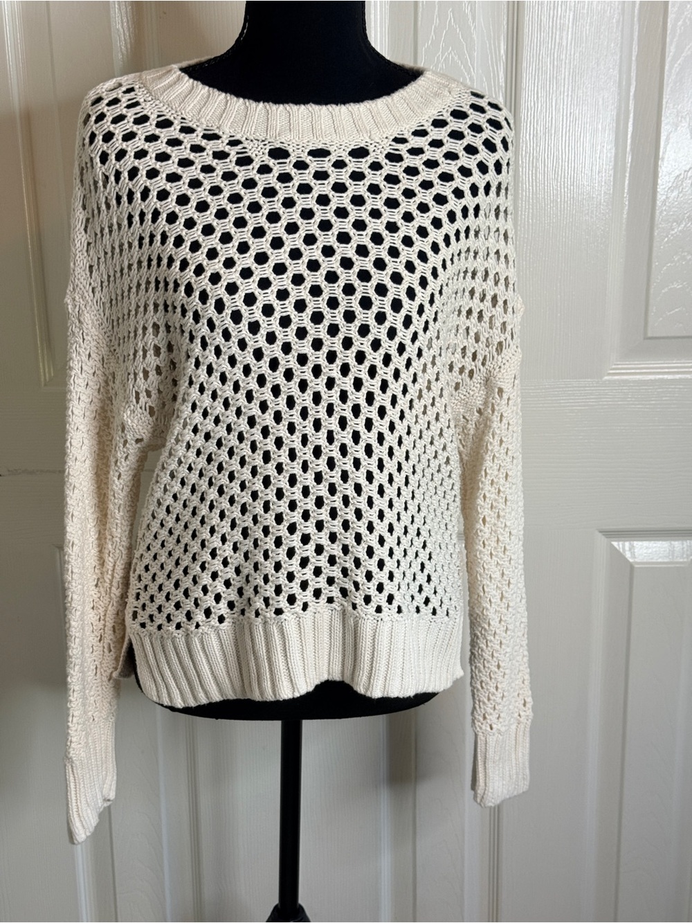 Abercrombie & Fitch Open Knit Mesh Crochet Sweater Cream Medium EUC
